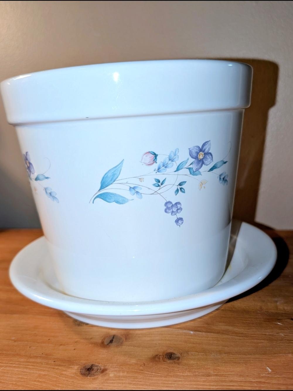 Pfaltzgraff April Flower Pot with Blue Floral Decal